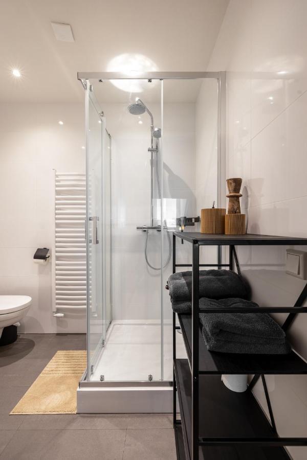 Madrid Suites Maastricht Bagian luar foto