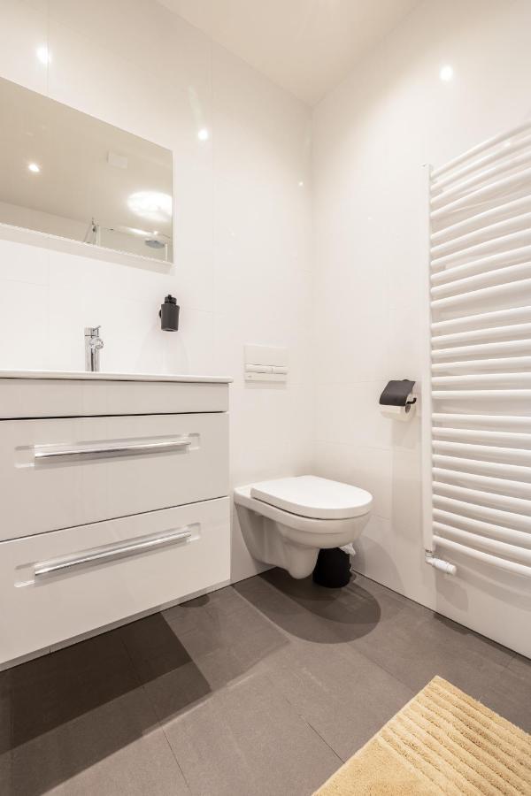 Madrid Suites Maastricht Bagian luar foto